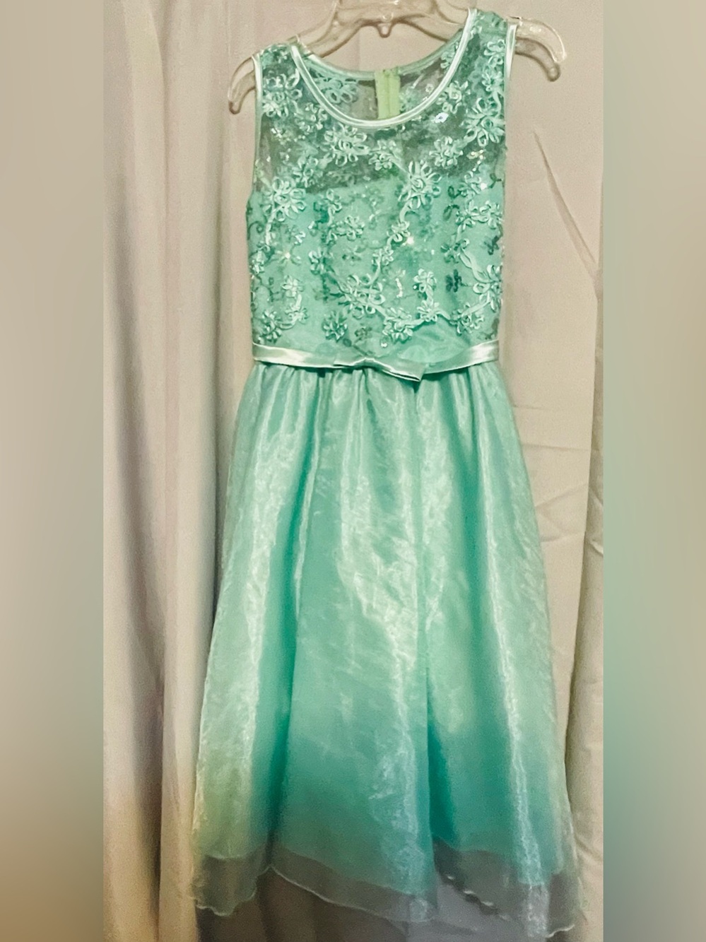 Sleeveless Mint Green Lace Bodice Girls Formal Dress